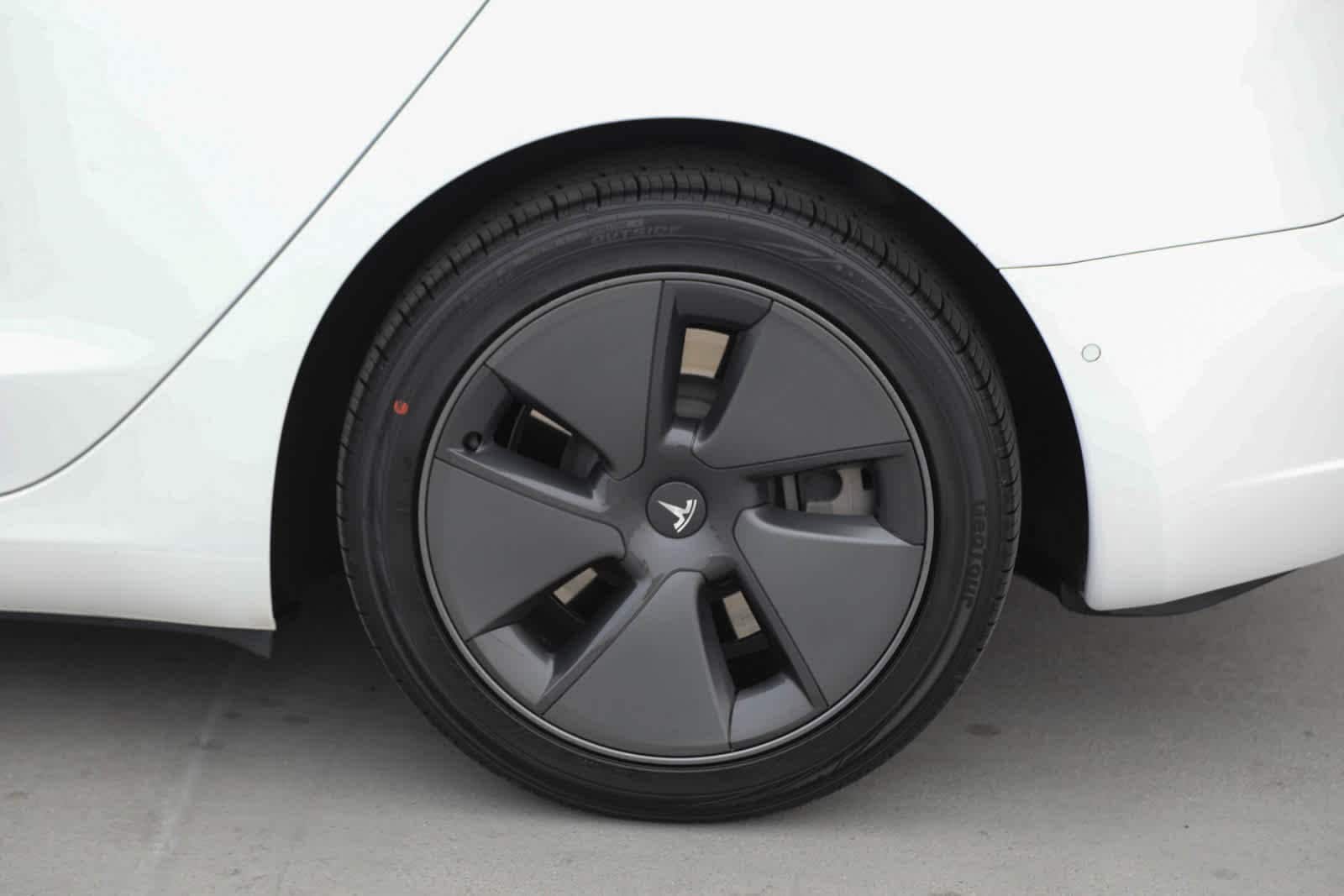 Thumbnail: 2021 Tesla Model 3 - 11