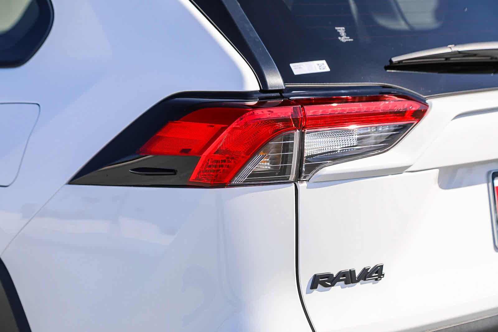 Thumbnail: 2025 Toyota RAV4 - 8