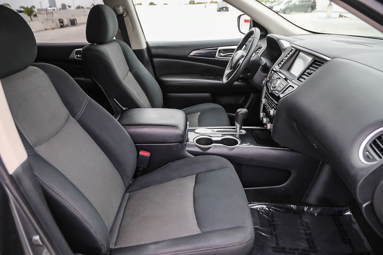 Thumbnail: 2019 Nissan Pathfinder - 16