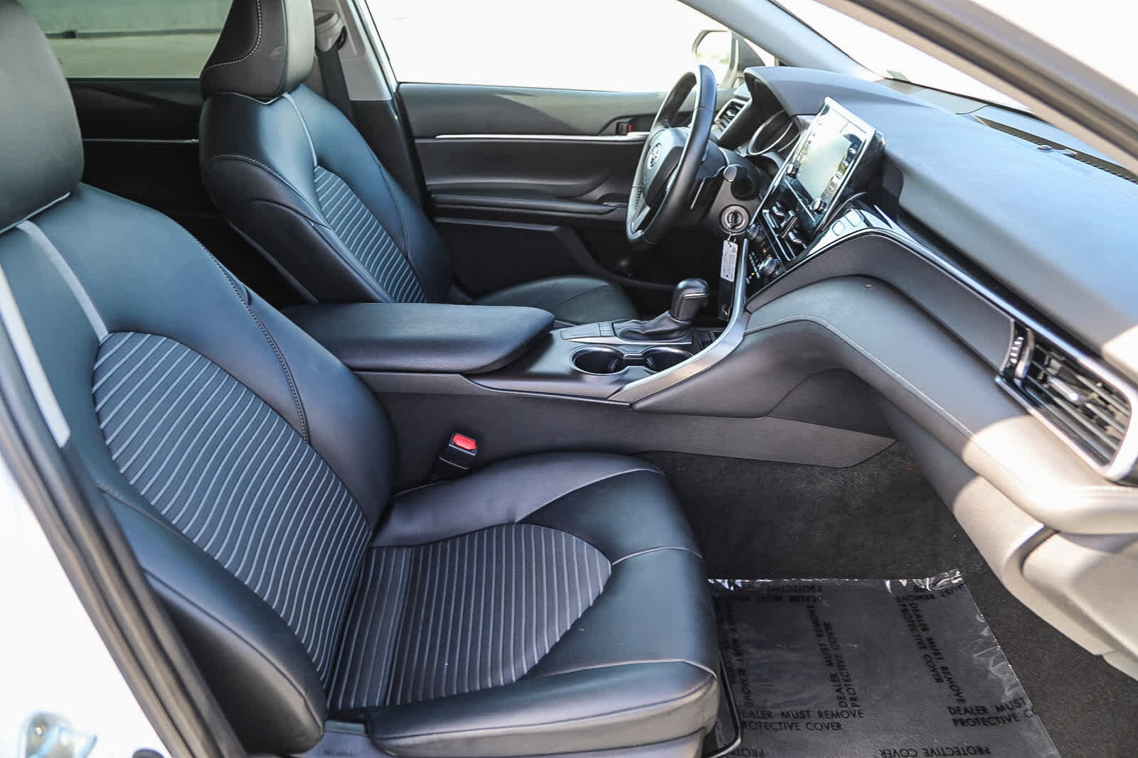 Thumbnail: 2023 Toyota Camry - 17