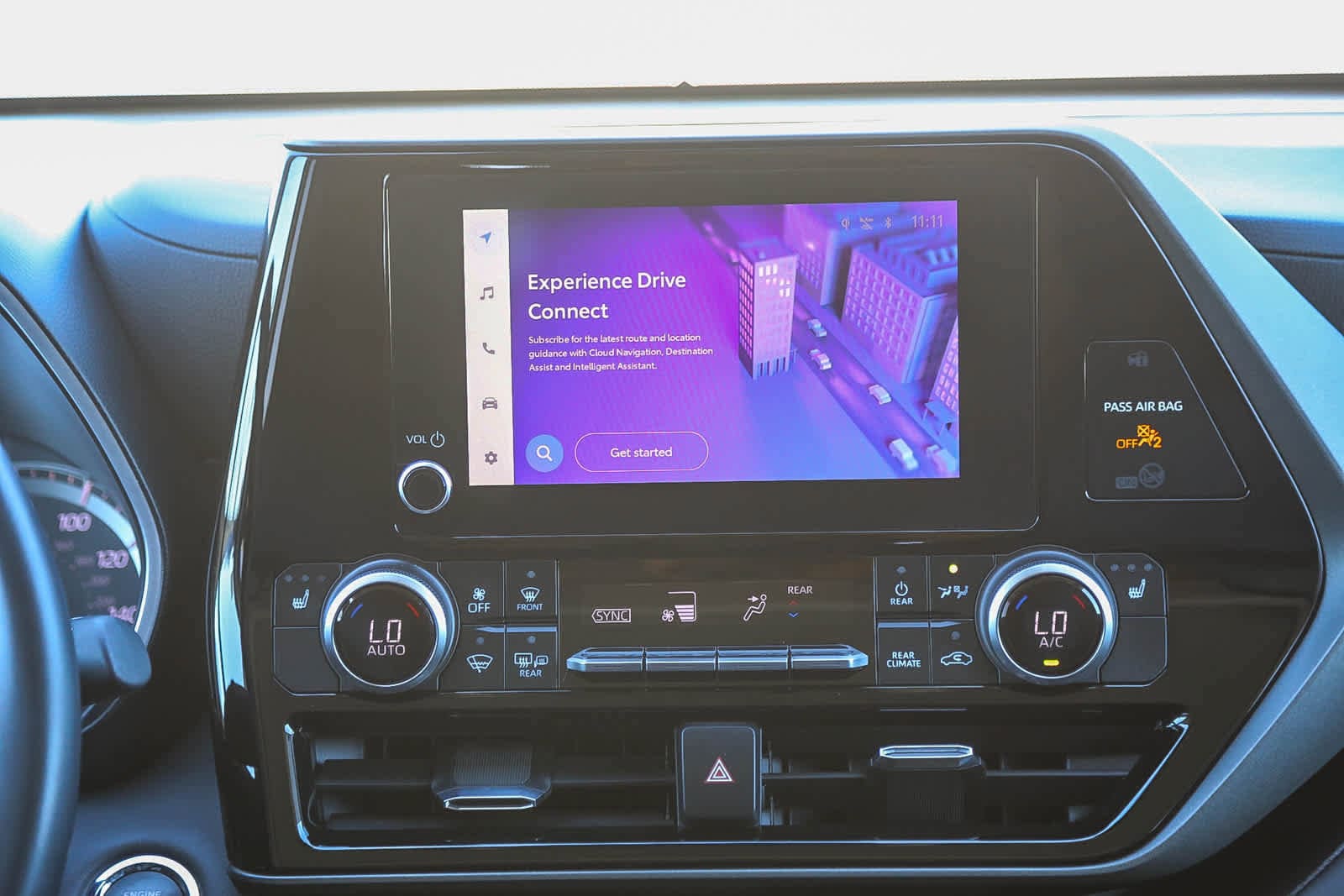 Thumbnail: 2023 Toyota Highlander - 14