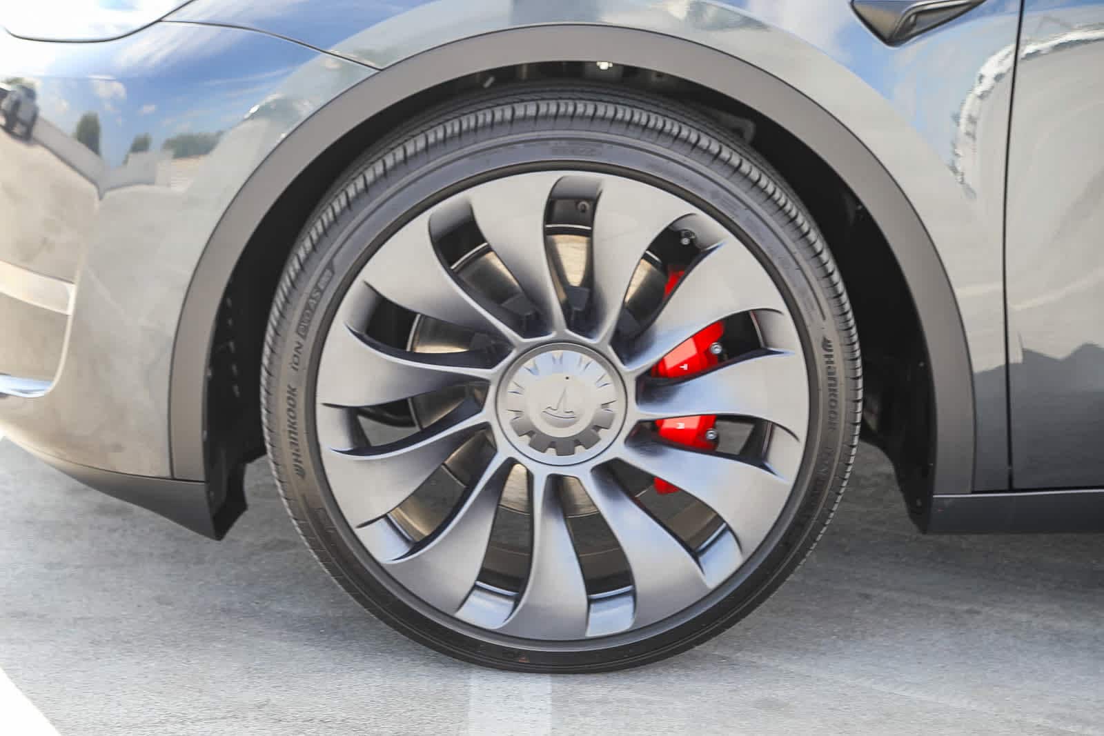 Thumbnail: 2025 Tesla Model Y - 9