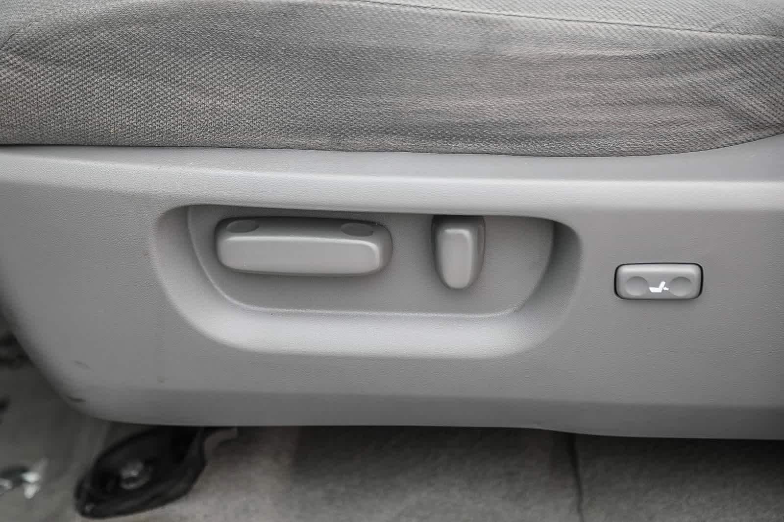 Thumbnail: 2008 Toyota Tundra - 19