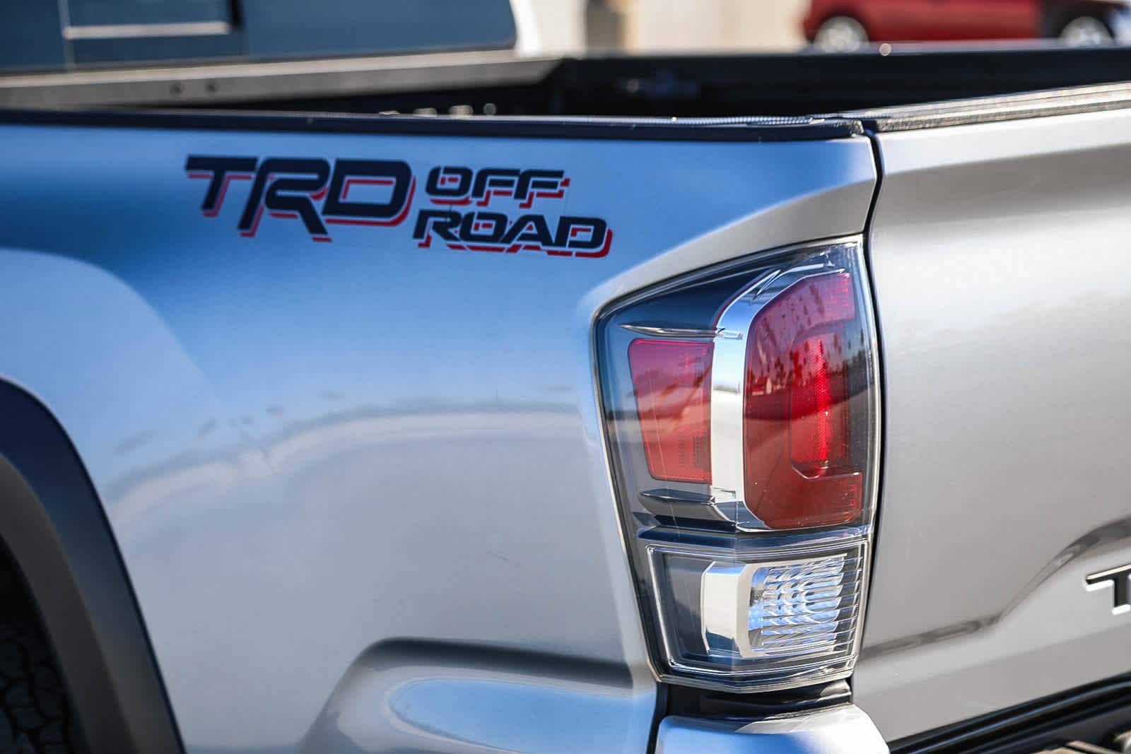 Thumbnail: 2020 Toyota Tacoma - 10