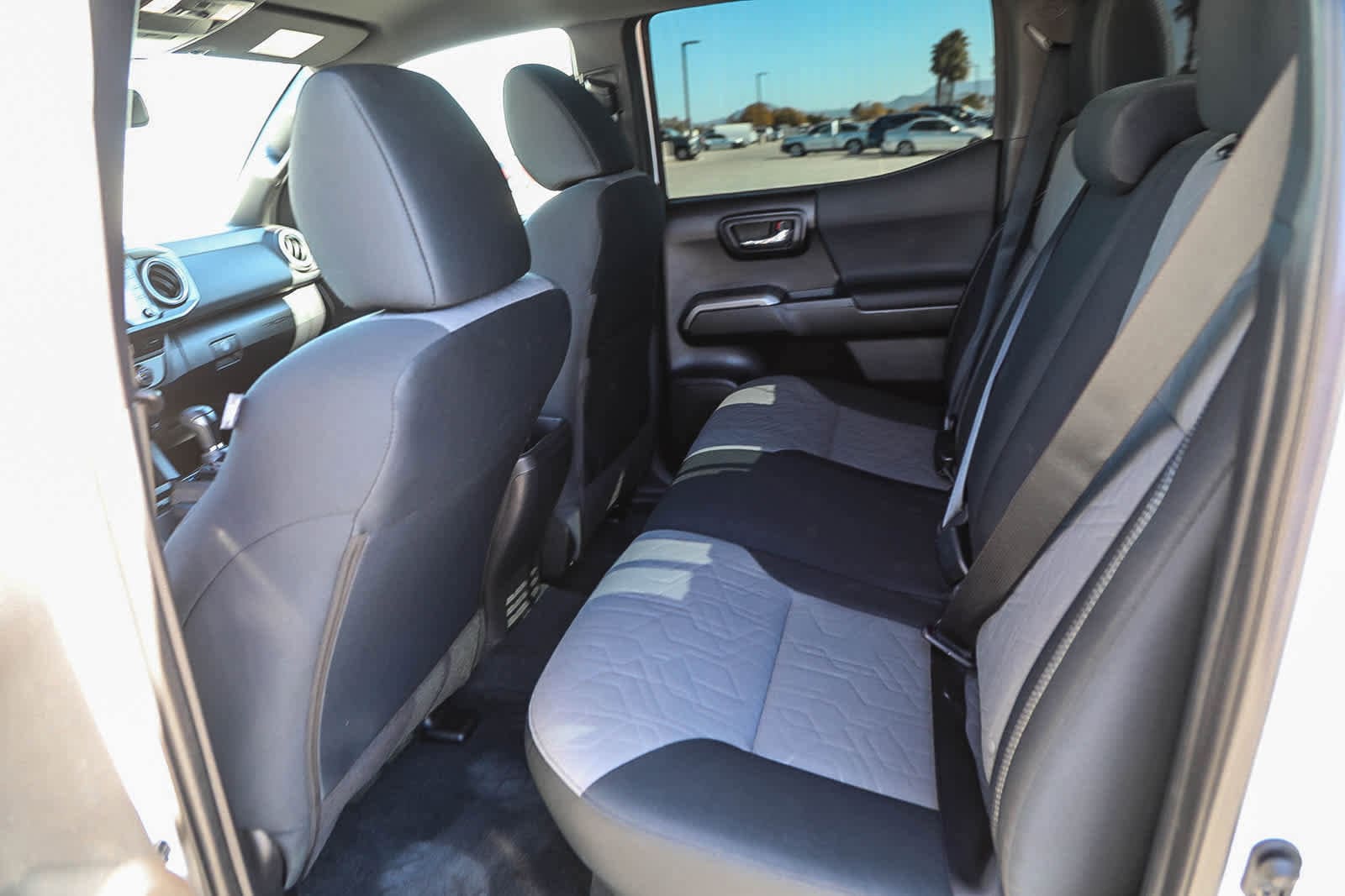 Thumbnail: 2022 Toyota Tacoma - 19