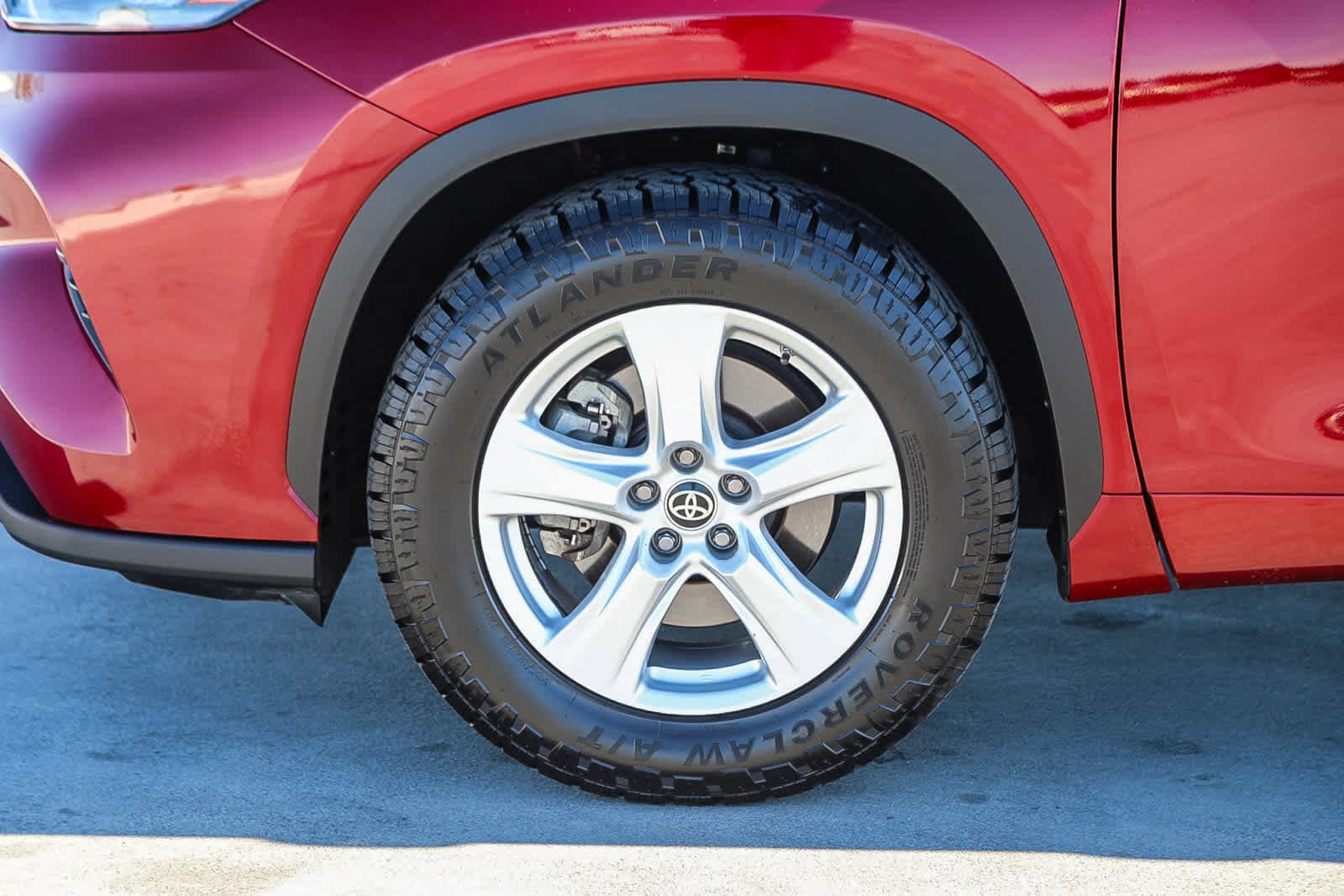 Thumbnail: 2020 Toyota Highlander - 10