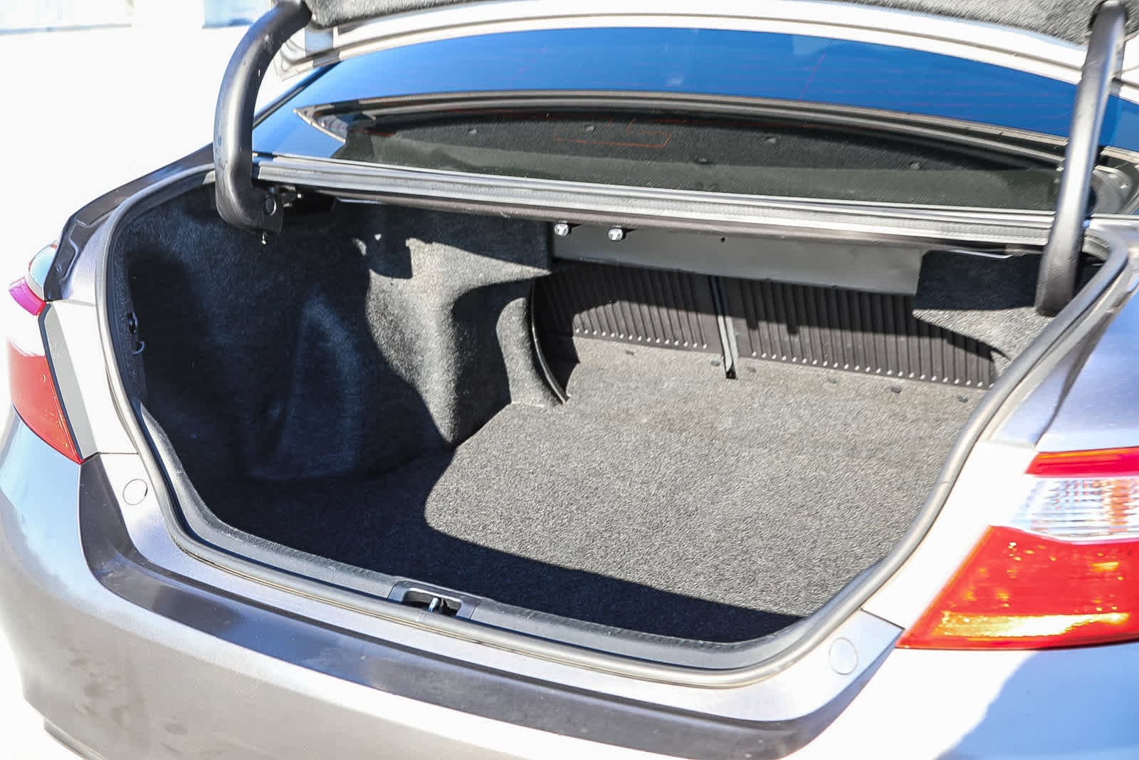 Thumbnail: 2017 Toyota Camry - 25