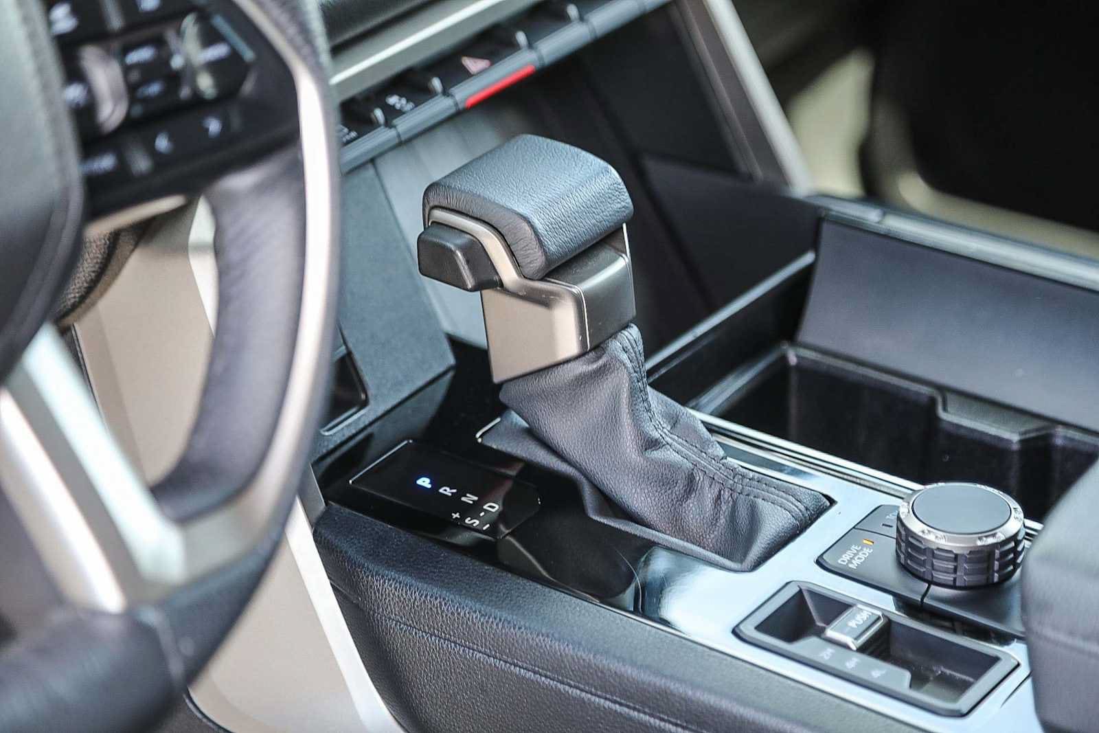 2025 Toyota Sequoia SR5 - Photo 21