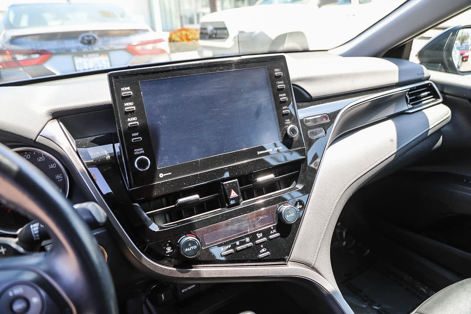 Thumbnail: 2023 Toyota Camry - 22