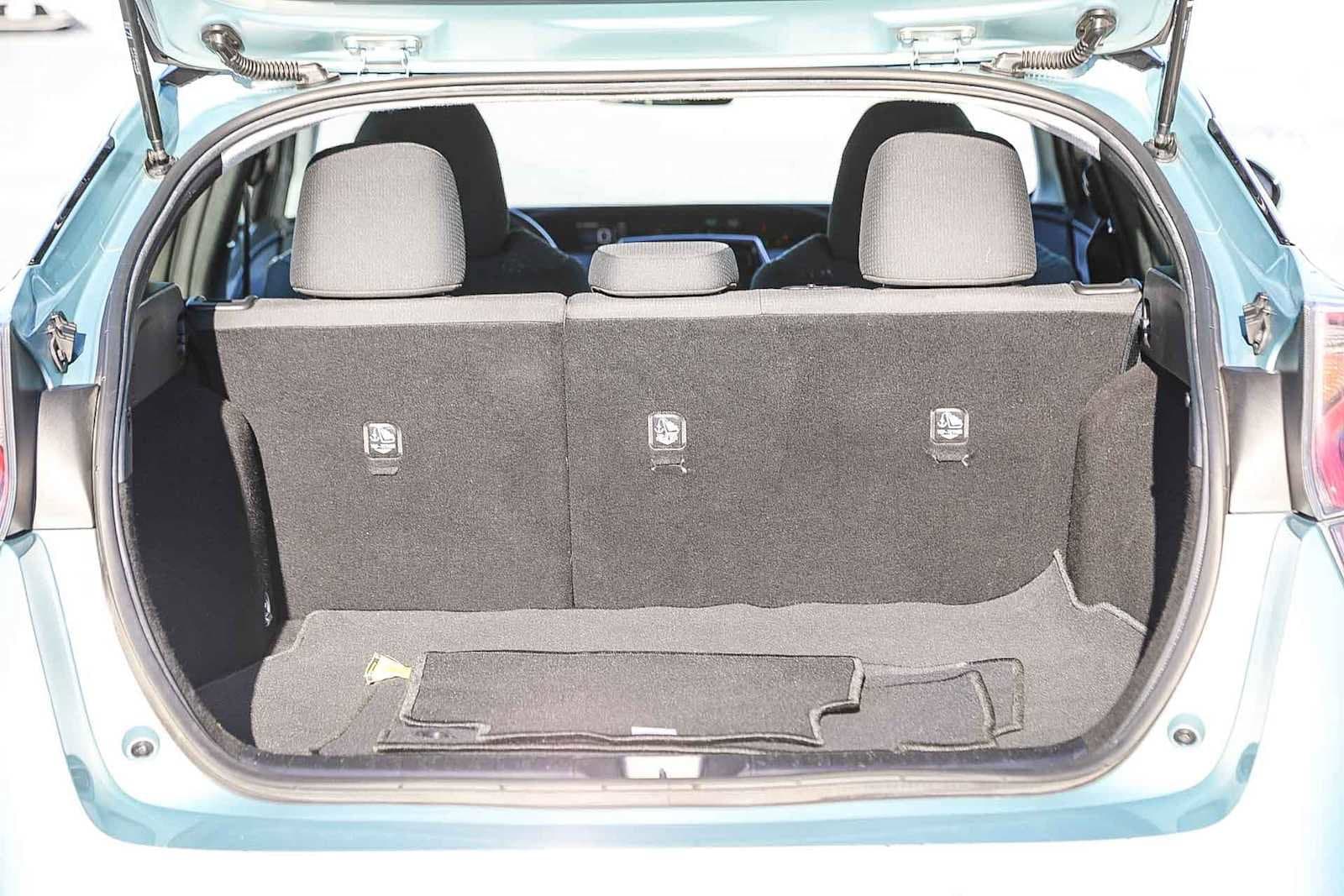 Thumbnail: 2017 Toyota Prius - 25