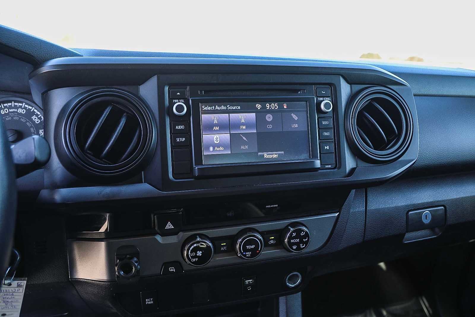 Thumbnail: 2018 Toyota Tacoma - 16