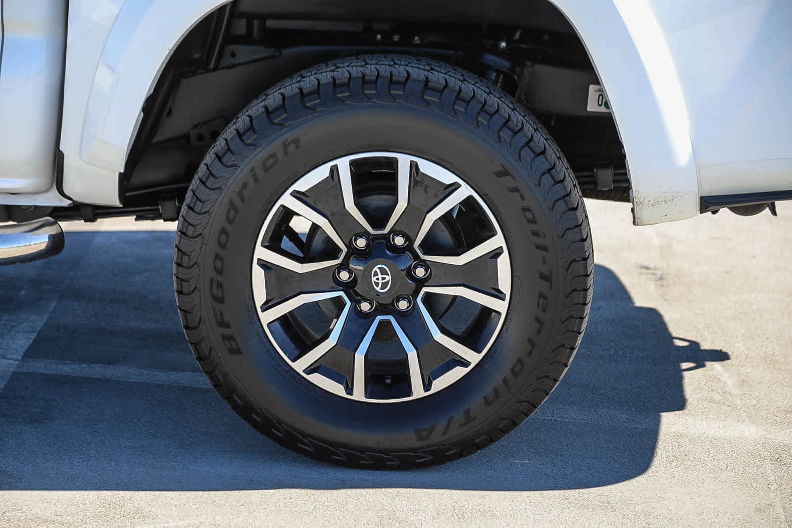 Thumbnail: 2022 Toyota Tacoma - 12