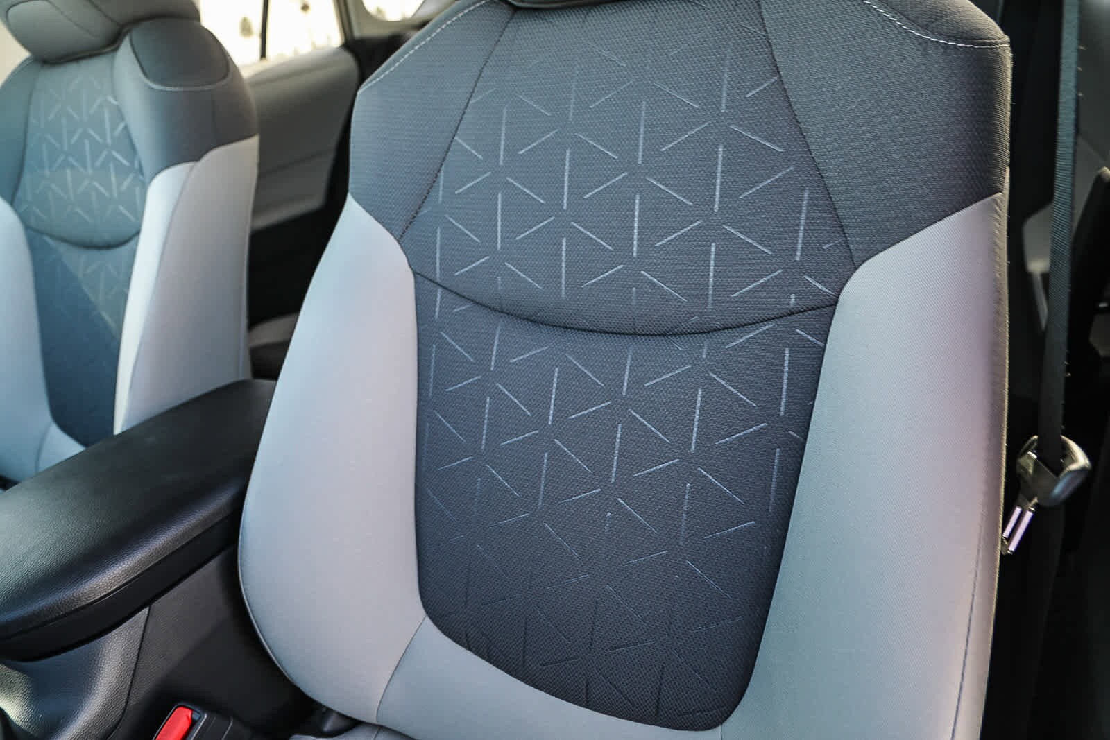 Thumbnail: 2025 Toyota RAV4 - 26