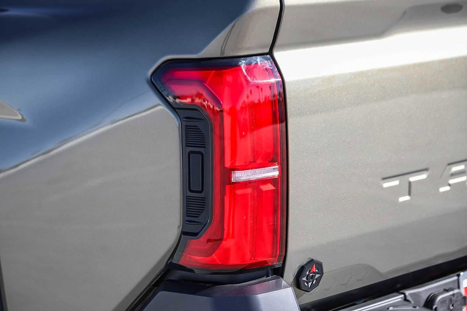 Thumbnail: 2025 Toyota Tacoma - 9