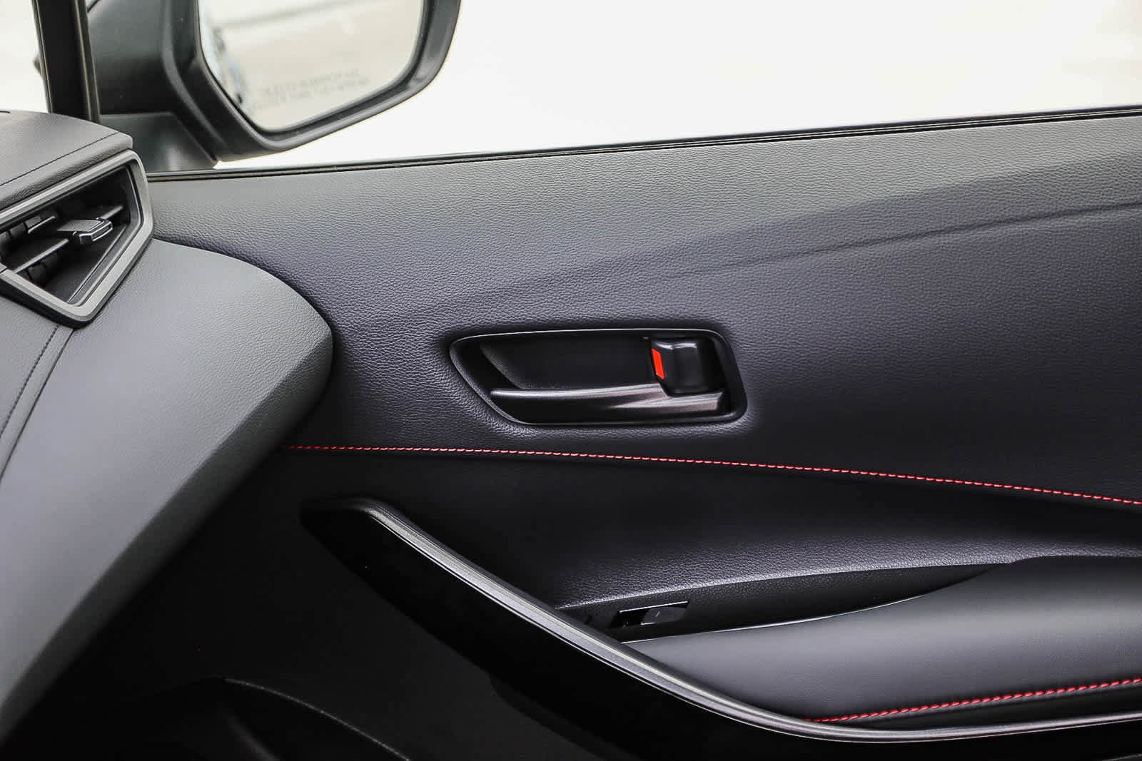 2025 Toyota GR Corolla Premium Plus - Photo 22