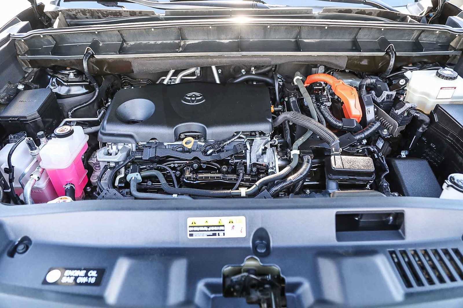 Thumbnail: 2021 Toyota Highlander - 25