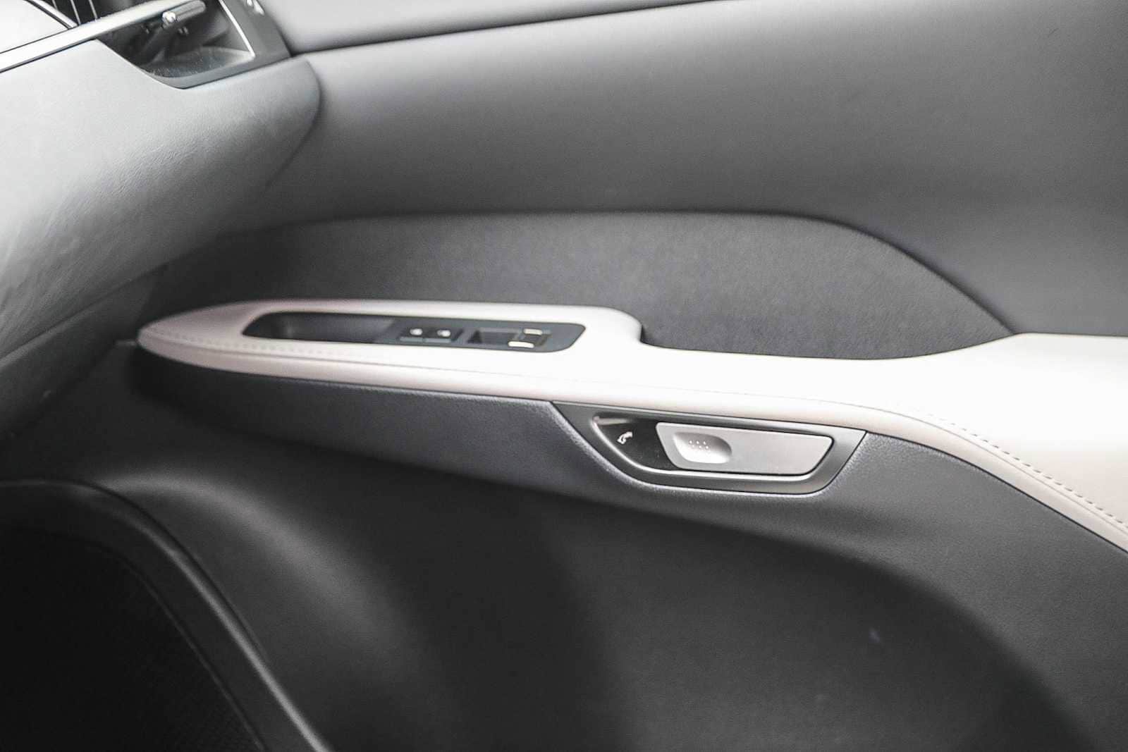 Thumbnail: 2023 Lexus RX - 21