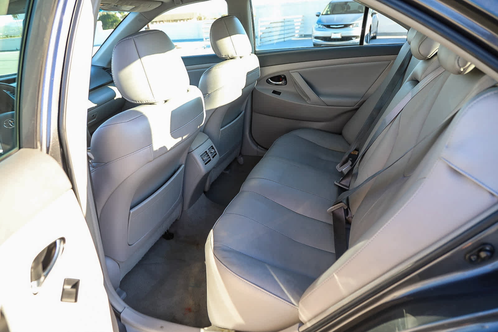 Thumbnail: 2009 Toyota Camry - 18