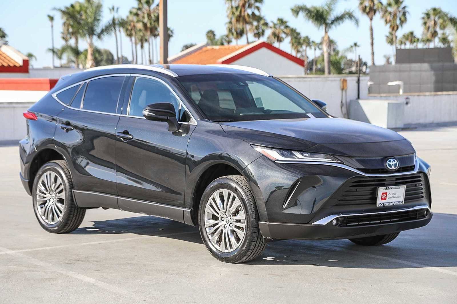 Thumbnail: 2023 Toyota Venza - 4