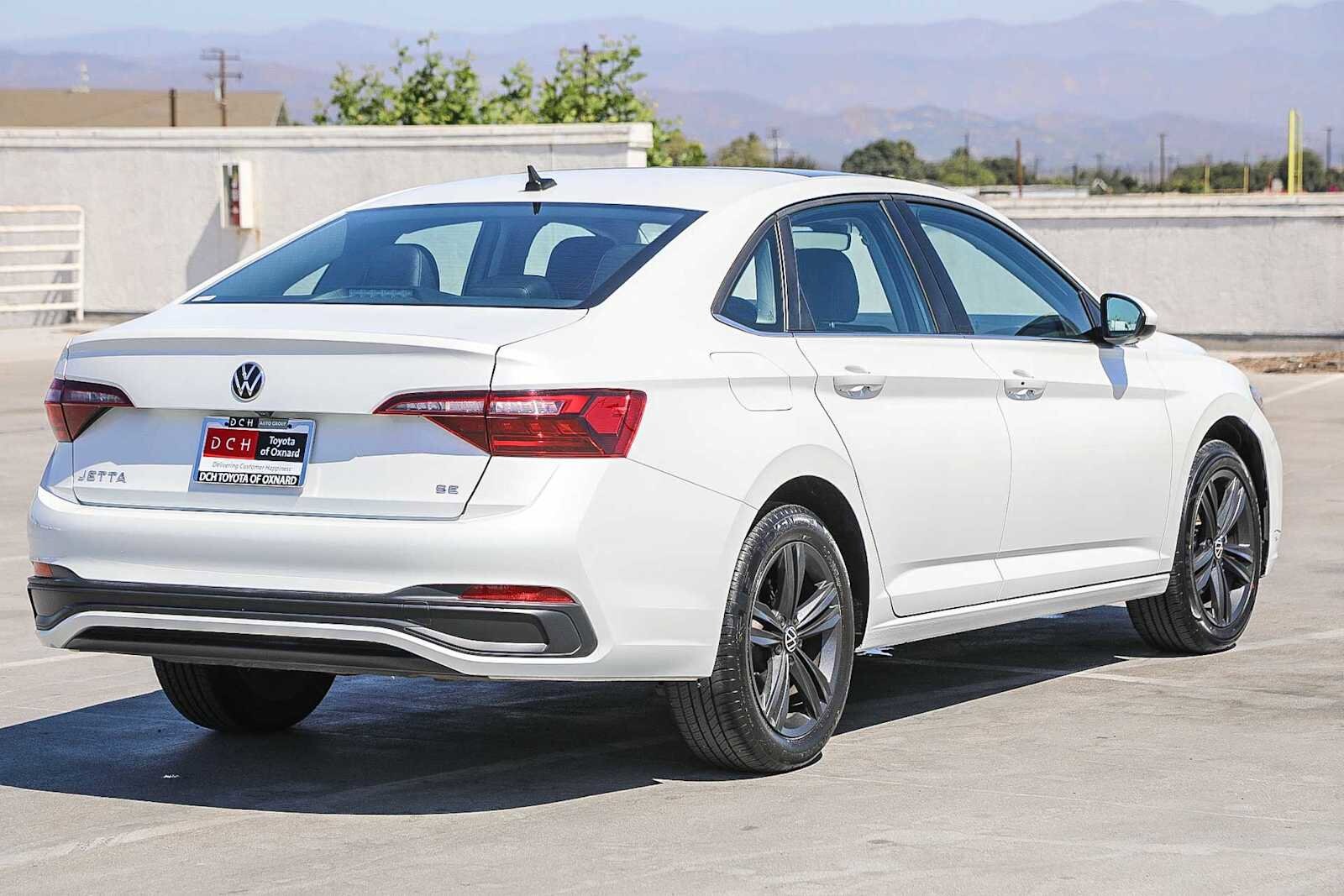 2023 Volkswagen Jetta 1.5T SE photo 4