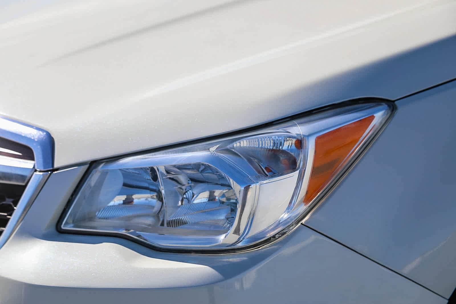 Used 2015 Subaru Forester 2.5i (CVT) Satin White Pearl For Sale in