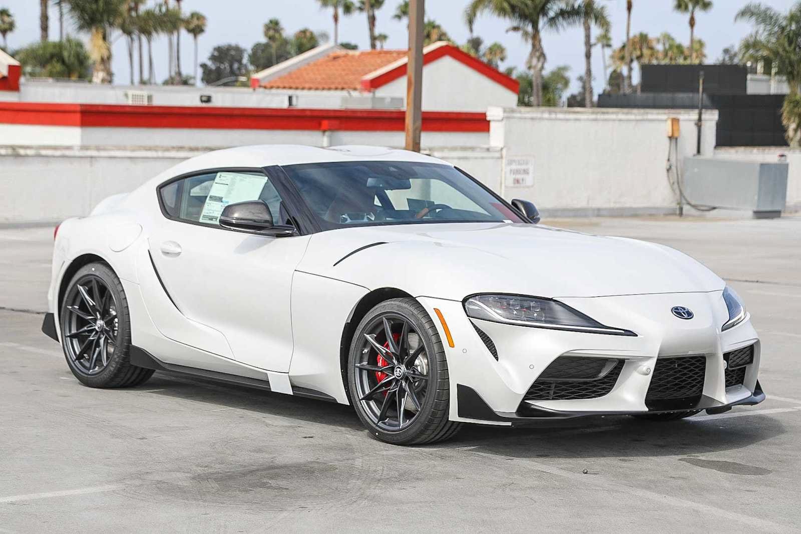 Thumbnail: 2026 Toyota GR Supra - 4