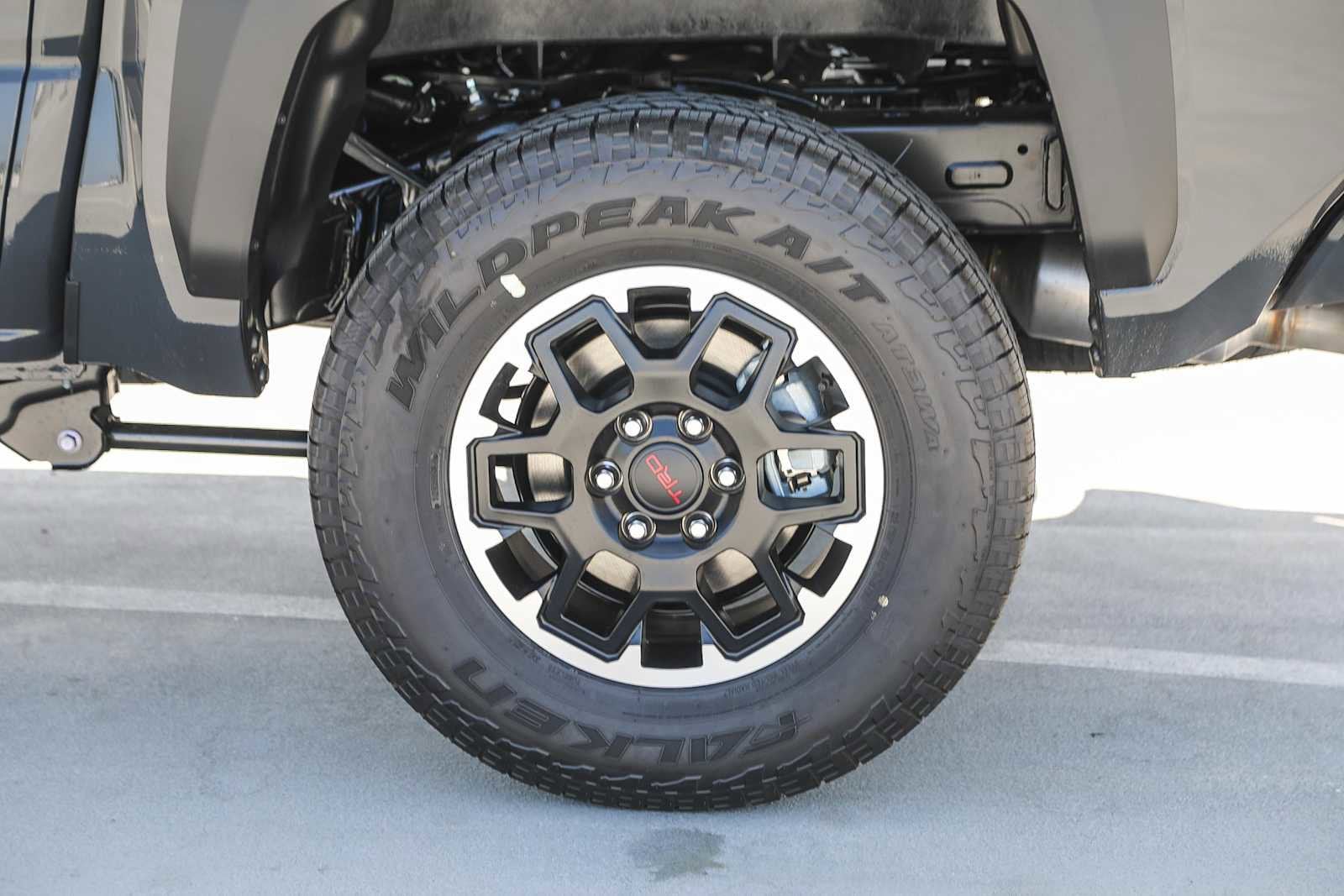 2025 Toyota Tacoma TRD Off-Road 10