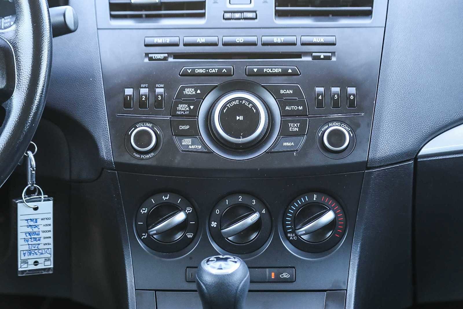 Thumbnail: 2013 Mazda Mazda3 - 12