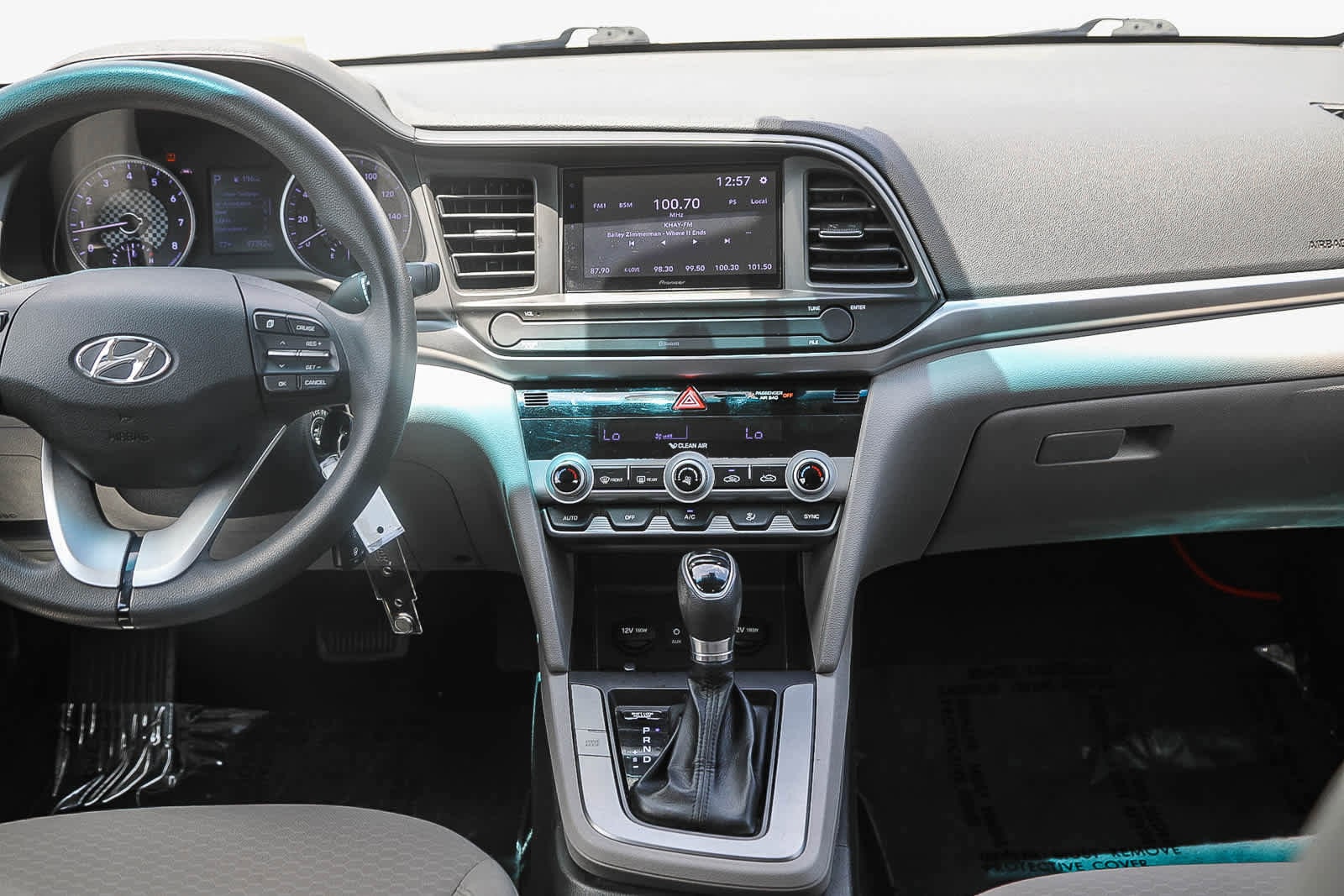 Thumbnail: 2020 Hyundai Elantra - 10