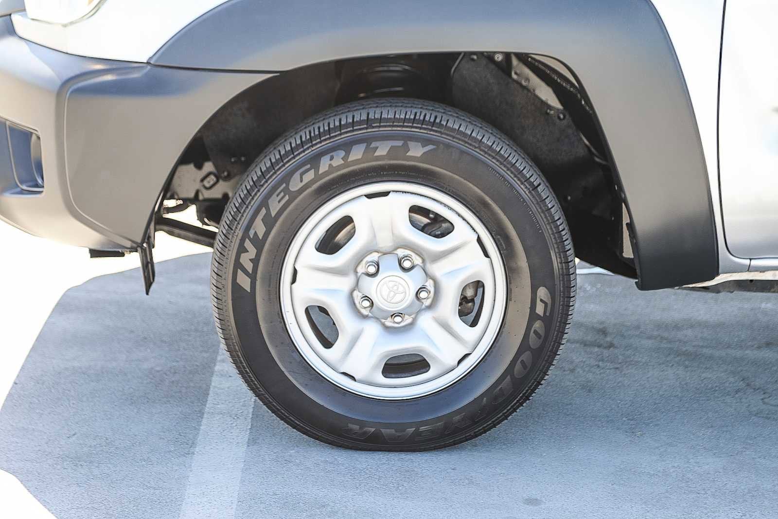 Thumbnail: 2013 Toyota Tacoma - 9