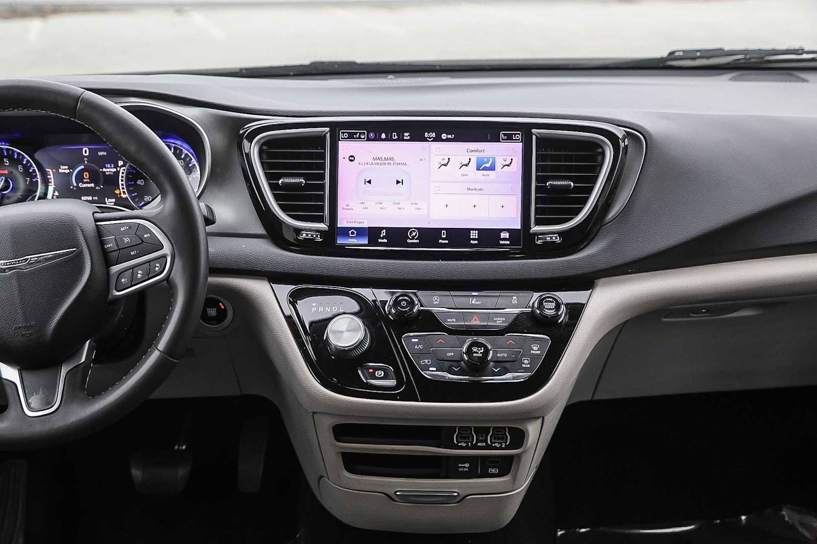 Thumbnail: 2022 Chrysler Pacifica - 13