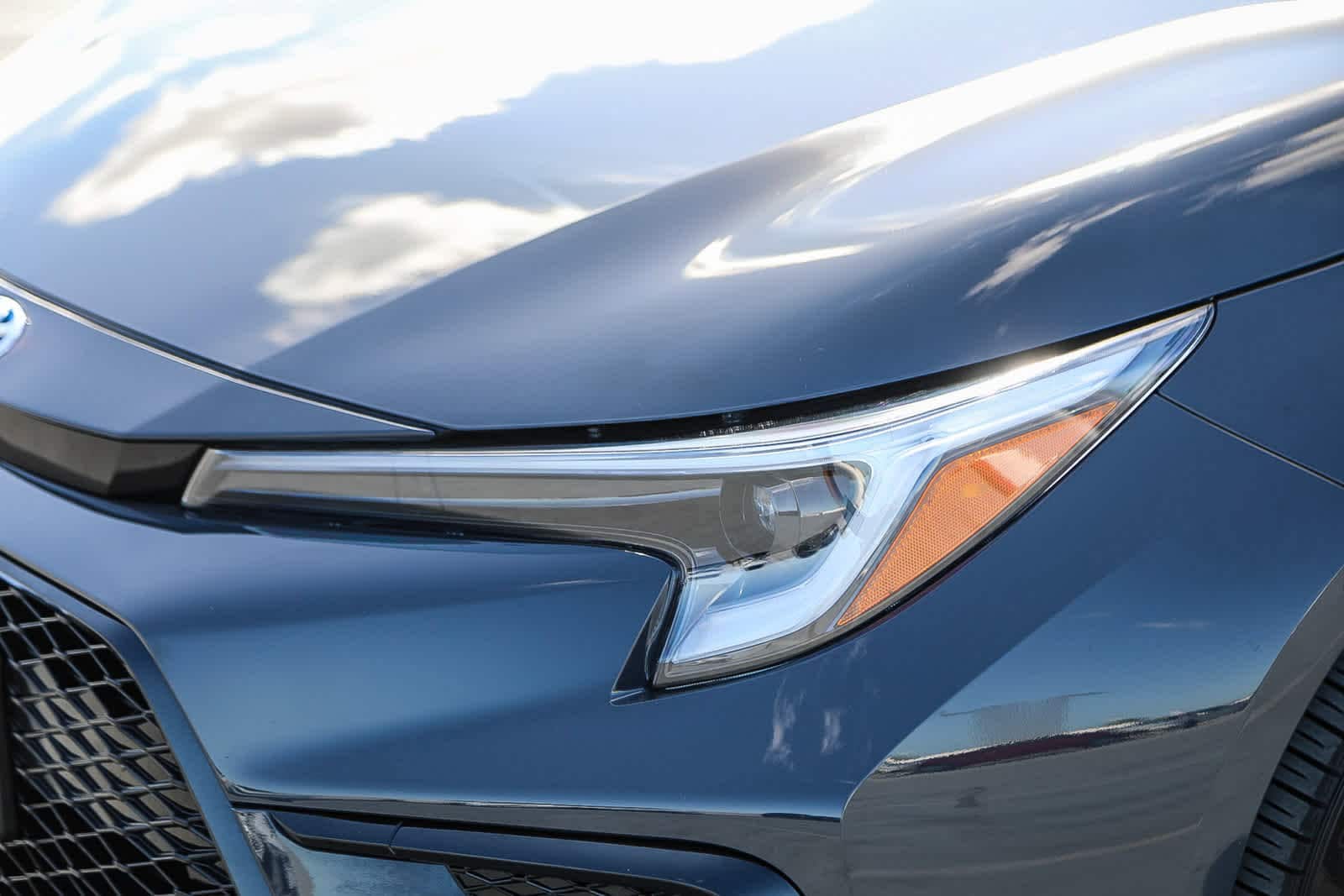 Thumbnail: 2023 Toyota Corolla - 9