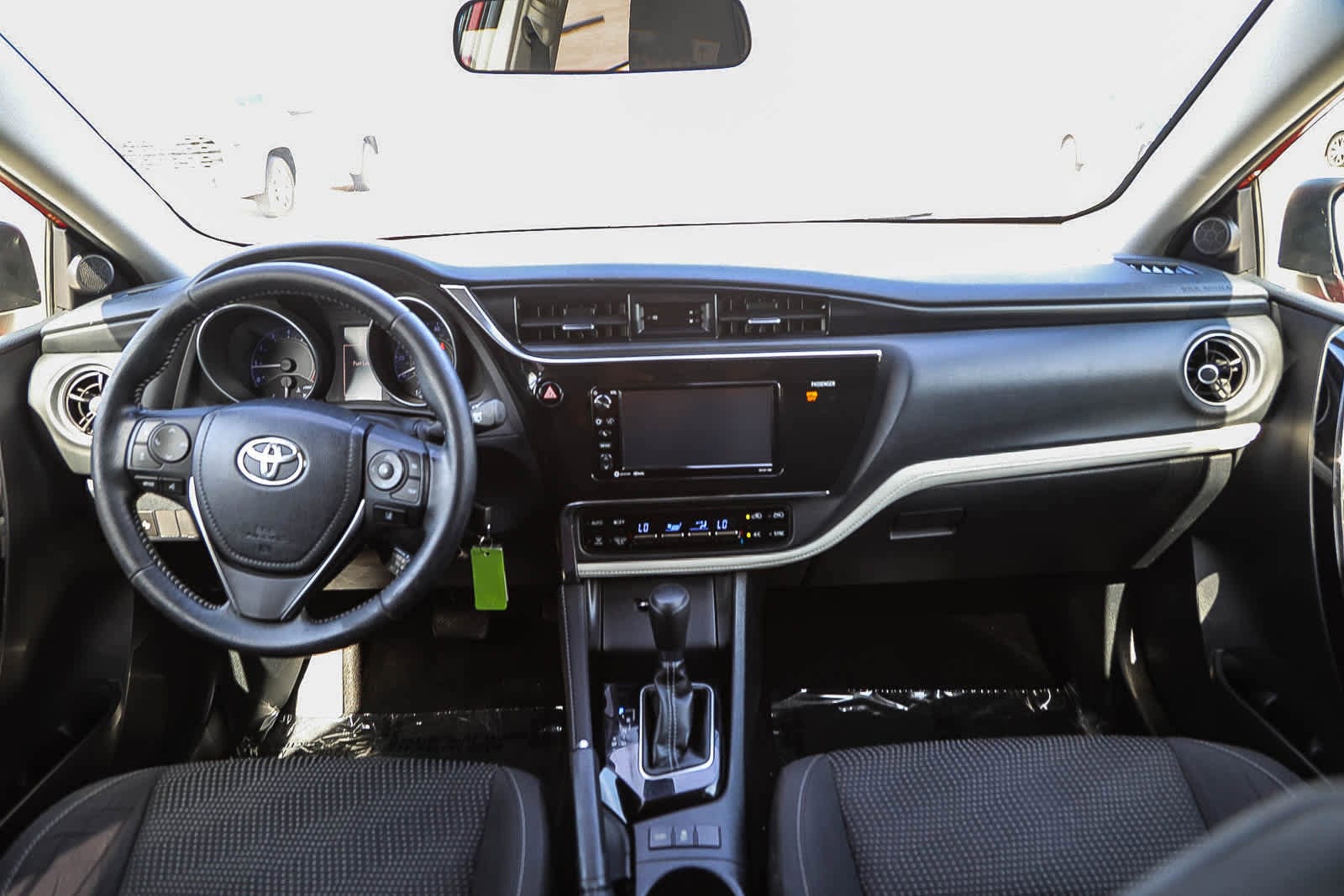 Thumbnail: 2018 Toyota Corolla iM - 12