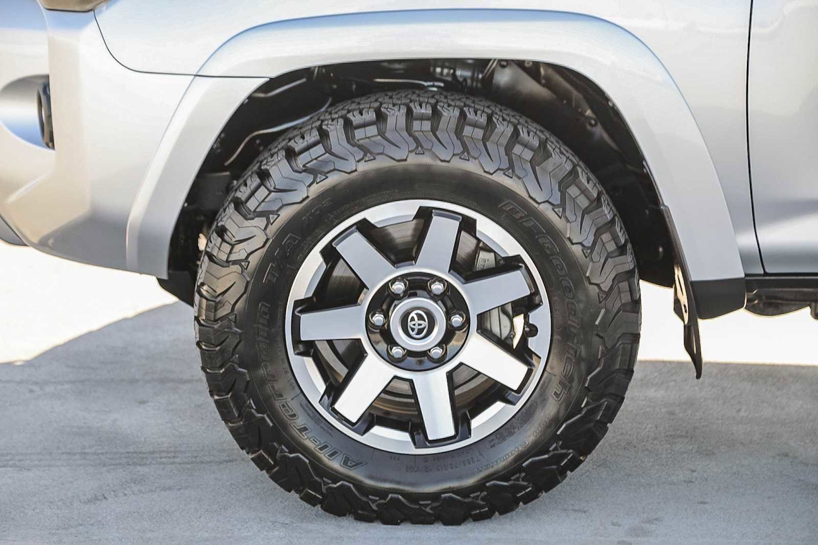 Thumbnail: 2024 Toyota 4Runner - 11