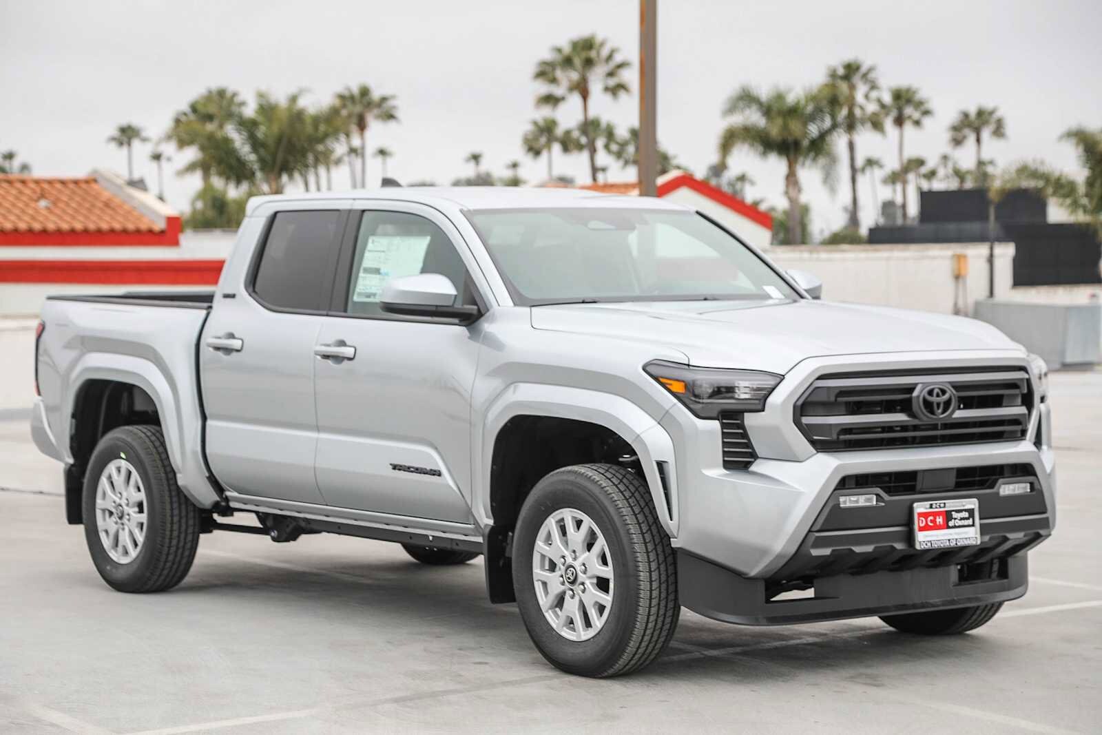 2025 Toyota Tacoma SR5 photo 3