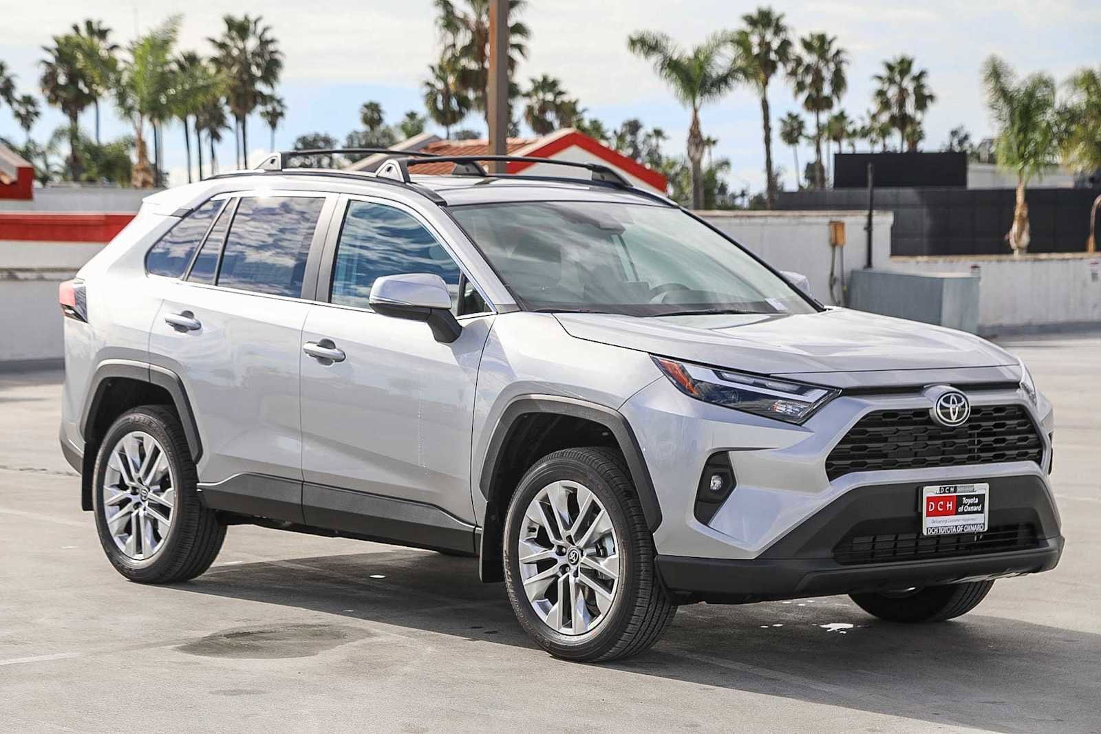 Thumbnail: 2025 Toyota RAV4 - 4