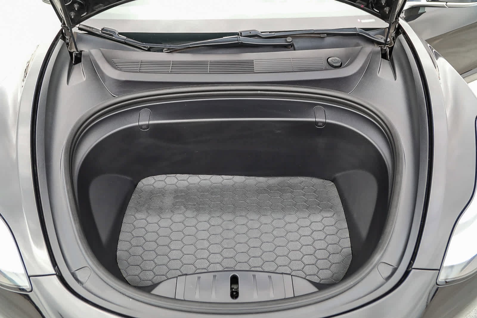 Thumbnail: 2019 Tesla Model 3 - 26