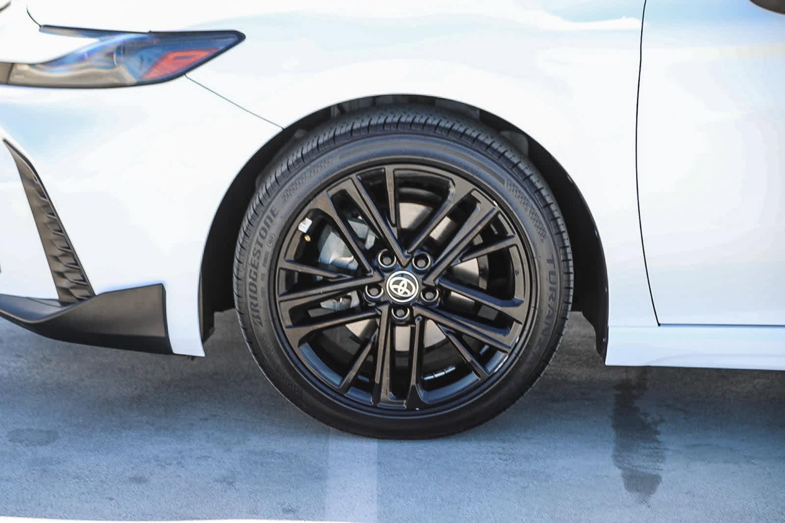 Thumbnail: 2025 Toyota Camry - 10