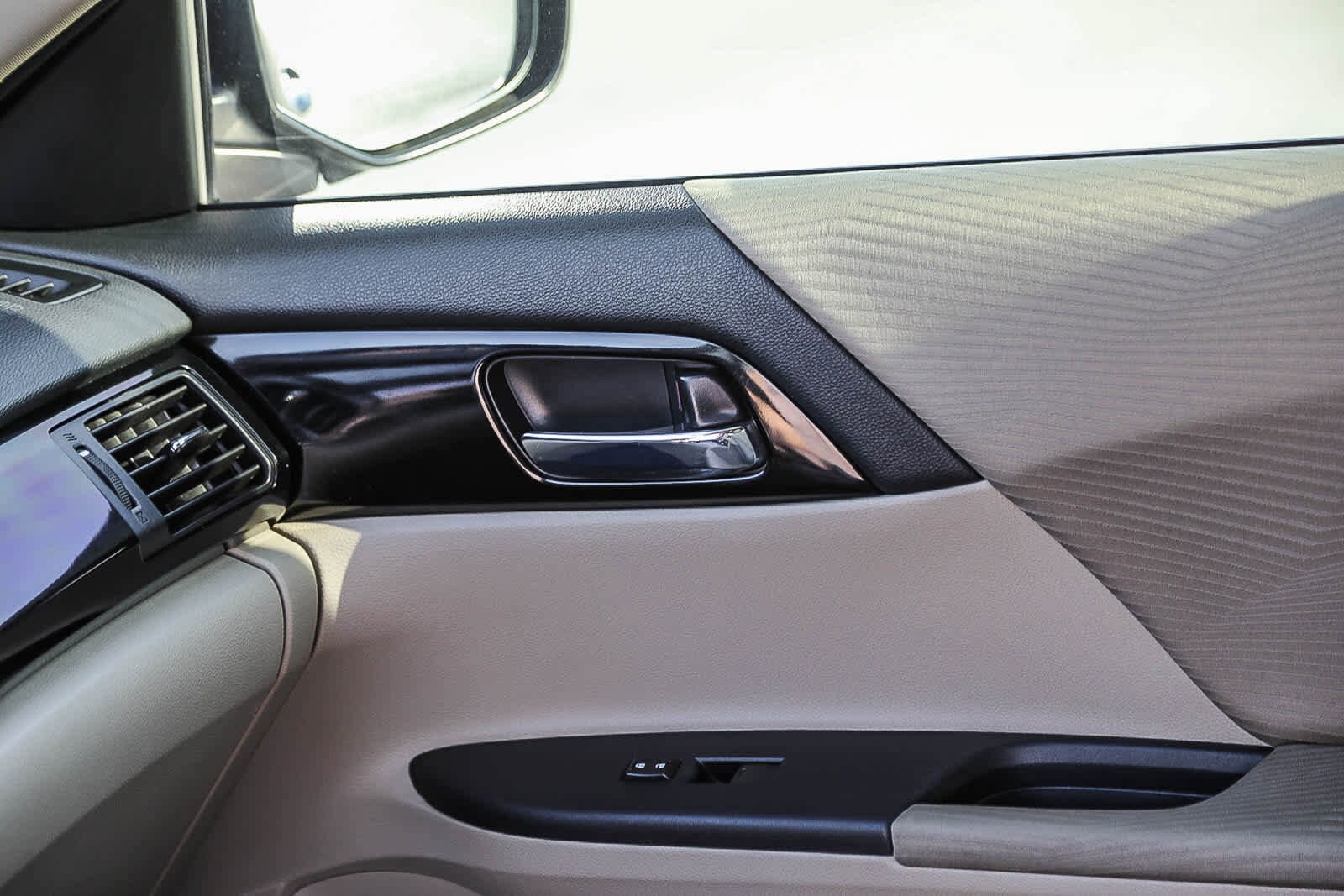 Thumbnail: 2016 Honda Accord - 22