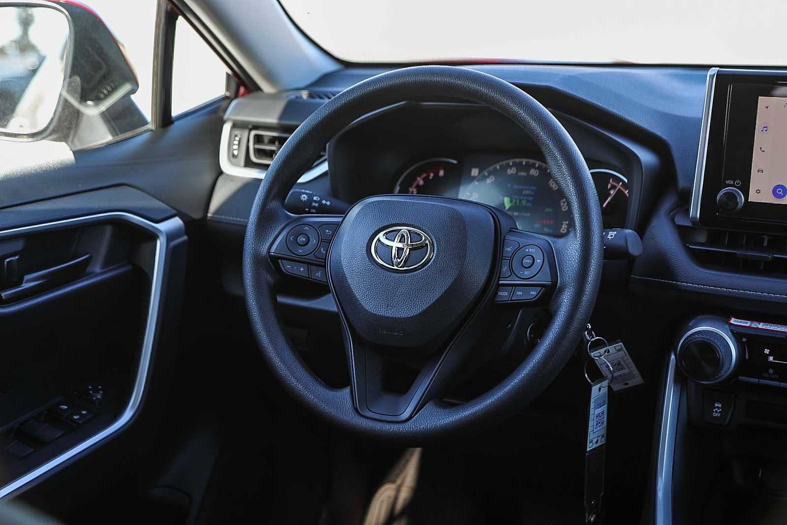 Thumbnail: 2025 Toyota RAV4 - 15