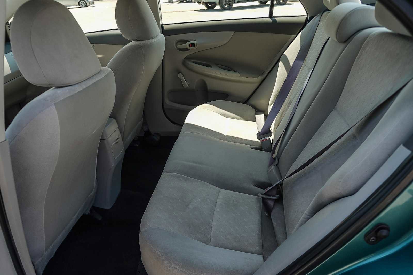 Thumbnail: 2009 Toyota Corolla - 18