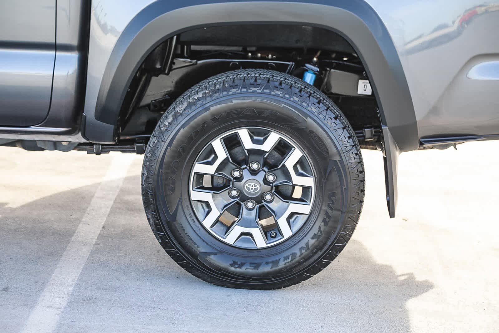 Thumbnail: 2020 Toyota Tacoma - 12