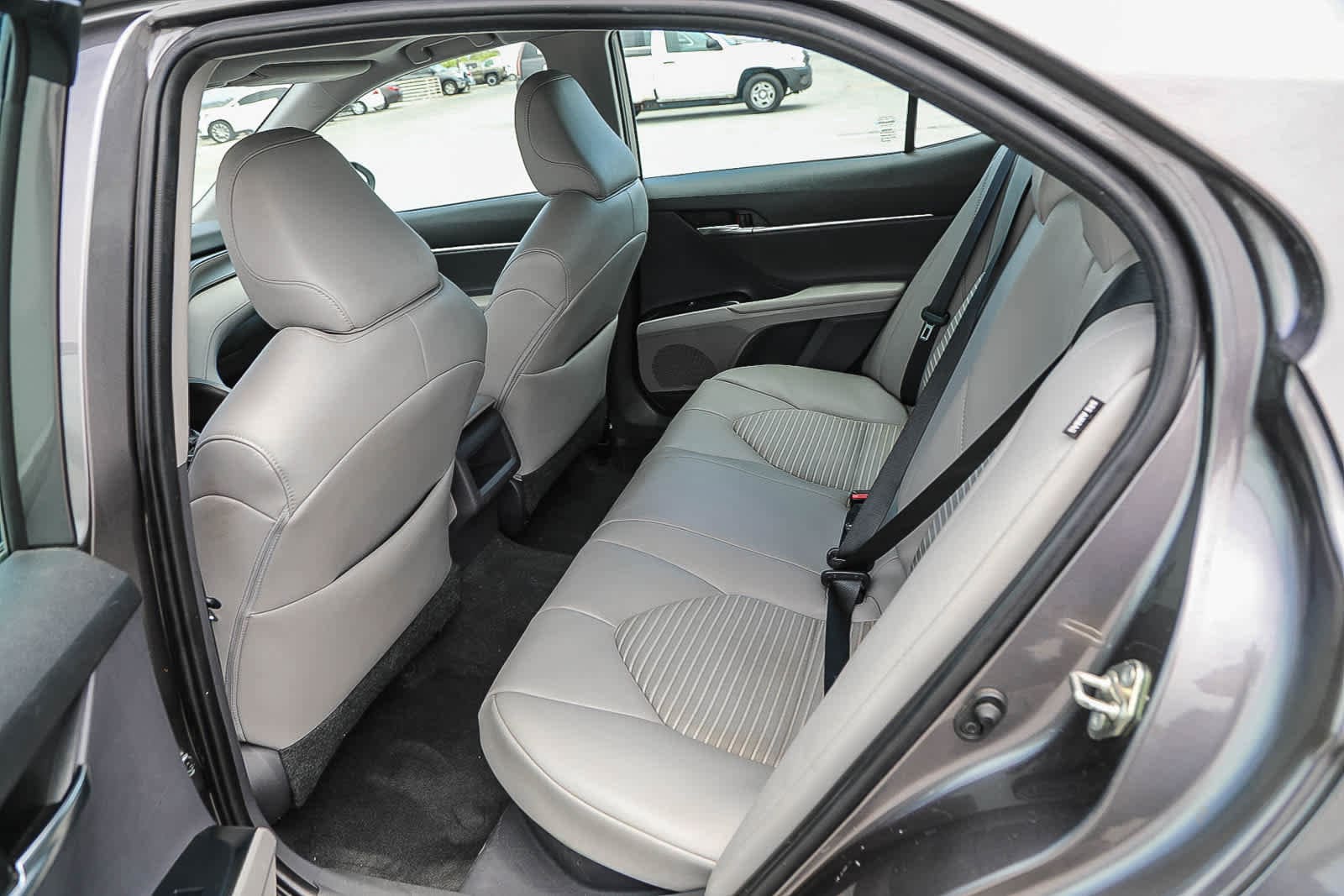 Thumbnail: 2019 Toyota Camry - 18