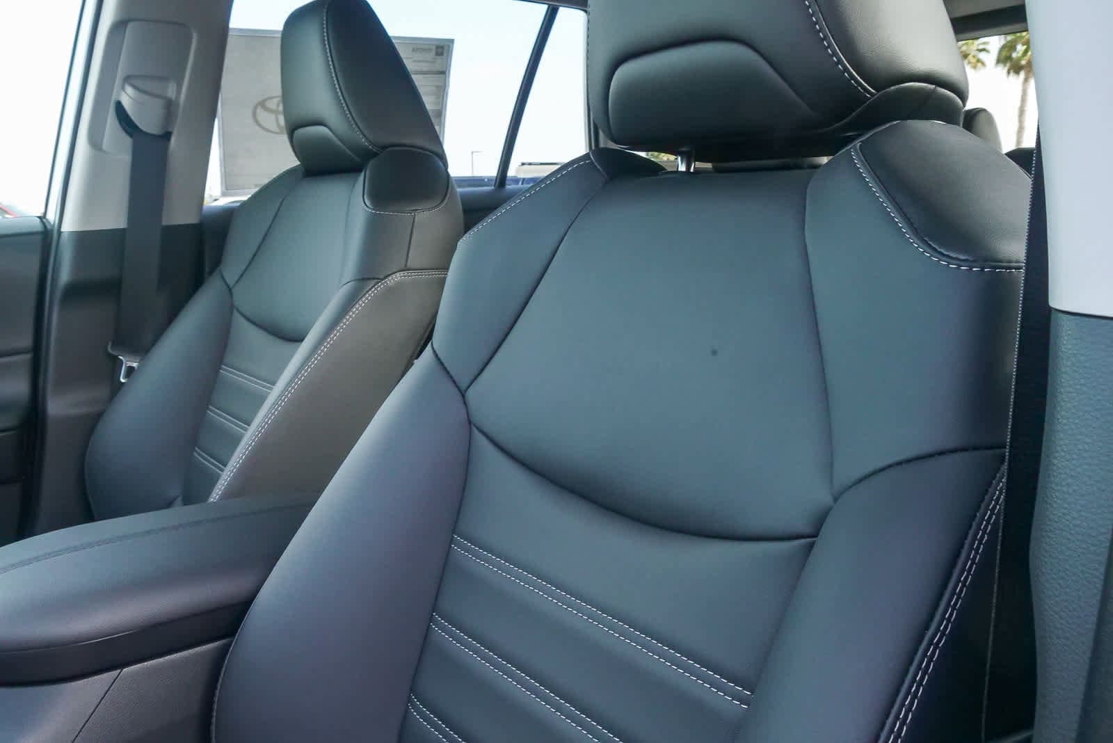 Thumbnail: 2025 Toyota RAV4 - 24