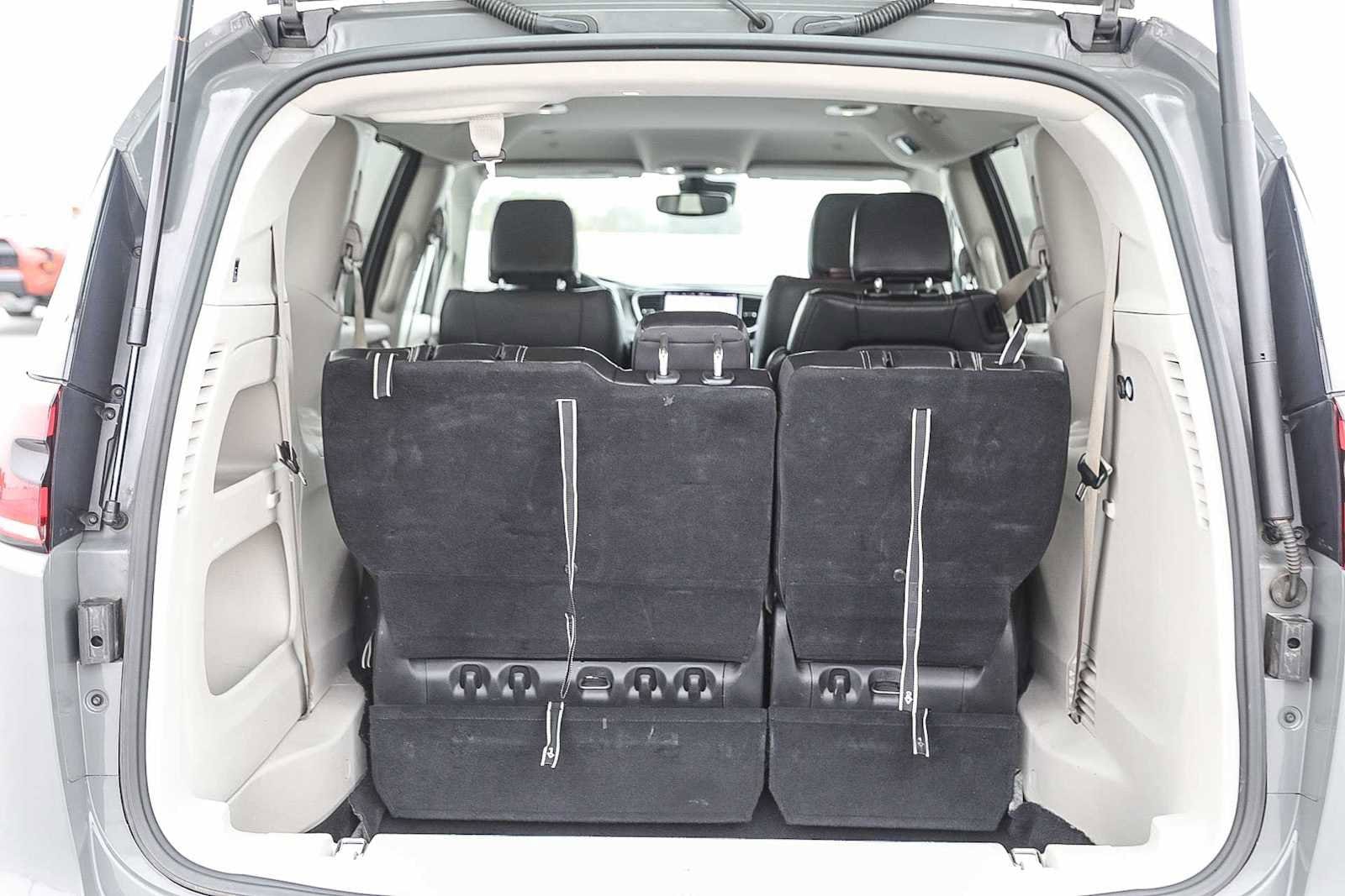 Thumbnail: 2022 Chrysler Pacifica - 26