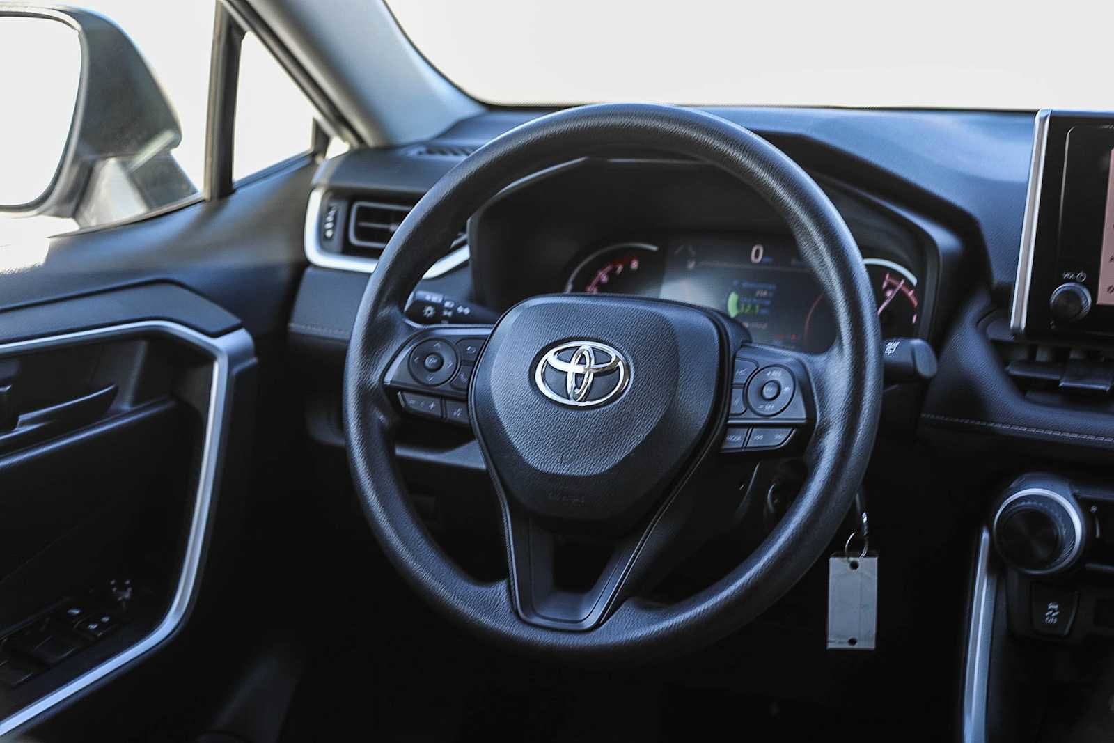 Thumbnail: 2024 Toyota RAV4 - 16