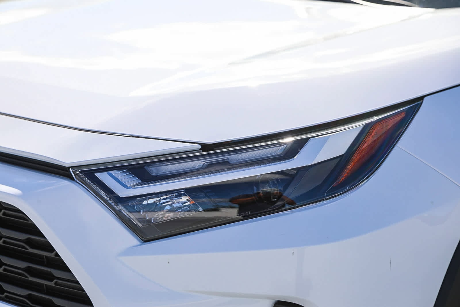 Thumbnail: 2025 Toyota RAV4 - 7