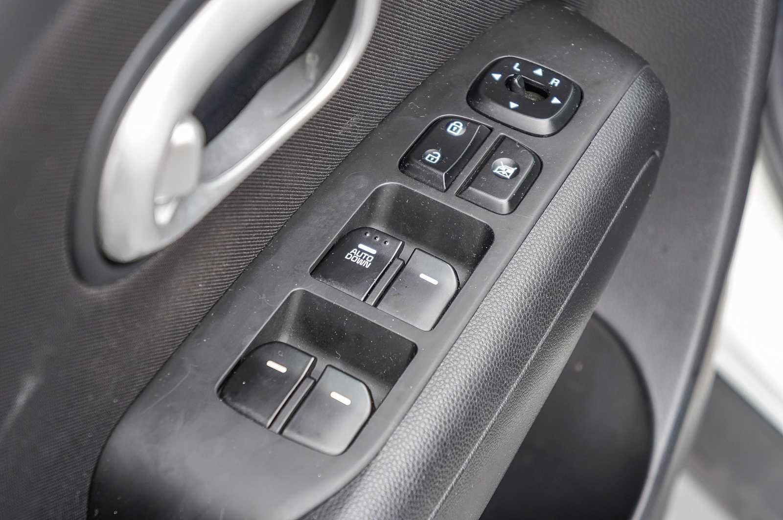 Thumbnail: 2016 Kia Soul - 22