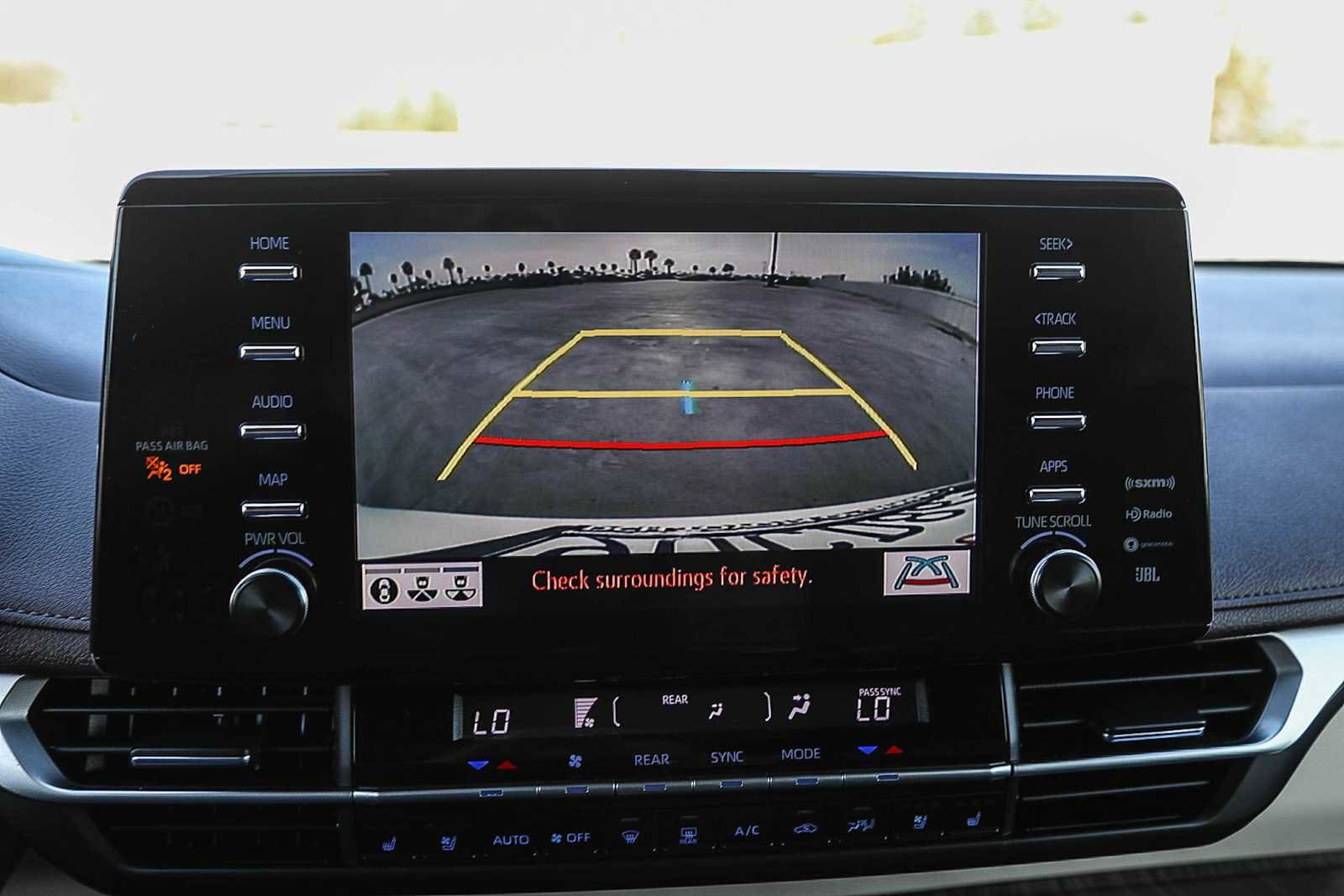 Thumbnail: 2024 Toyota Sienna - 24