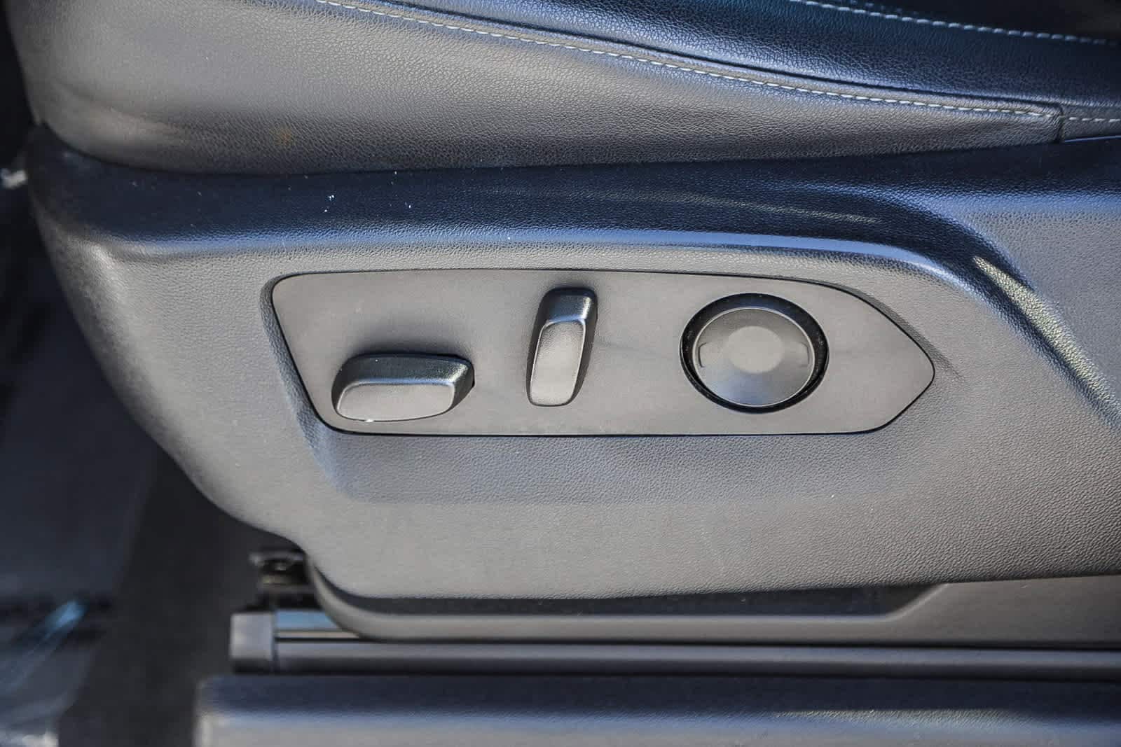 Thumbnail: 2022 Chevrolet Silverado 1500 - 19